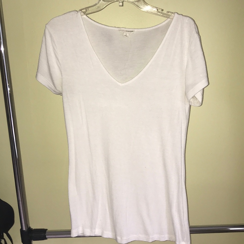 White tee